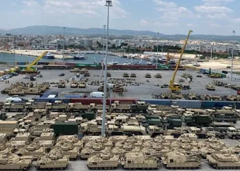 Yunanistan-Türkiye sınırında hareketlilik! Dedeağaç’a yüzlerce tank sevk edildi