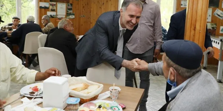 Başkan Taban huzurevi sakinleriyle buluştu