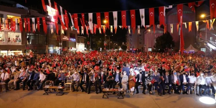 Bursa İnegöl 15 Temmuz’da tek yürek oldu