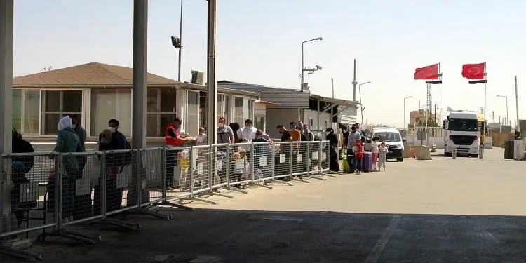 Suriyelilerin Türkiye’ye bayram dönüşü sürüyor
