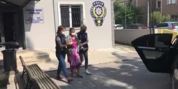 Türk bayrağını yırtan İranlı kadın tutuklandı