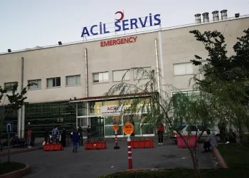 Fabrikada çalışan 55 işçi yemekten zehirlendi