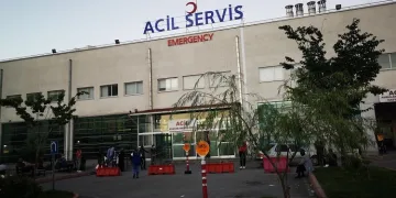 Fabrikada çalışan 55 işçi yemekten zehirlendi