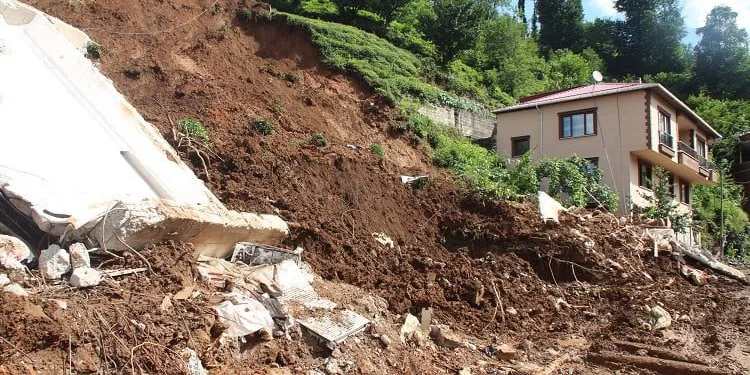 Selin izleri siliniyor, kayıplar aranıyor