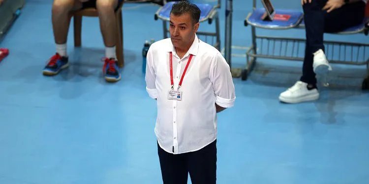 Bursa Büyükşehir Belediyespor, Başantrenör Levent Zoroğlu ile anlaştı