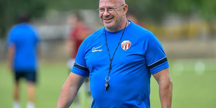 İnegölspor Teknik Direktörü Şimşir: Rakiplerin korkulu rüyası bir İnegölspor var