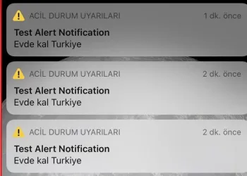 ‘Evde Kal Türkiye’ acil durum bildirimine ilişkin ilk açıklama! Vodafone: Özür dileriz