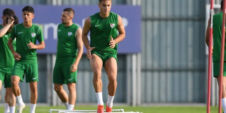 Bursaspor’un genç isimleri, deneyim kazandı