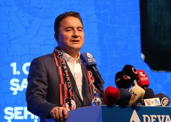 Ali Babacan: Cumhurbaşkanlığı için doğal adayım