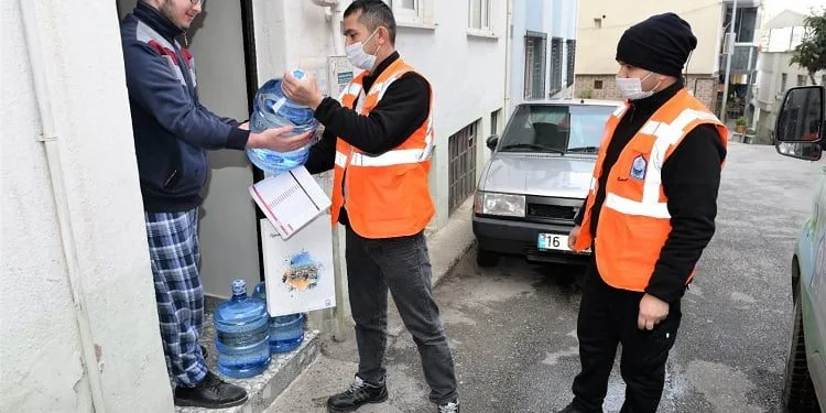 Atık yağ getirene 5 litre su hediye