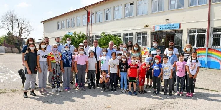Başkan Kanar öğrencilerle bir araya geldi