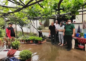 Bursa’da Başkan Kanar’dan sel mağdurlarına anında müdahale