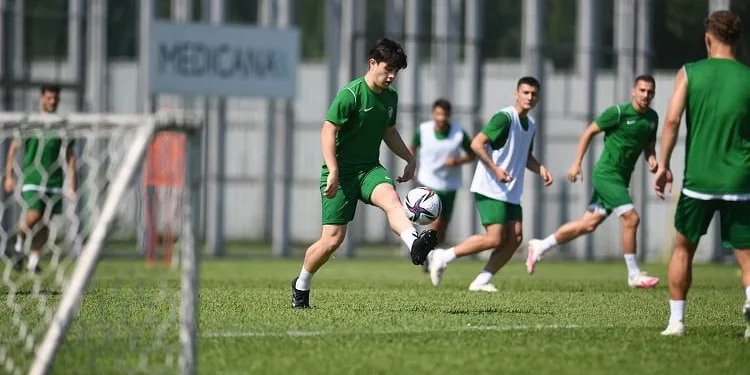 Bursaspor’da çalışmalar tempolu devam ediyor