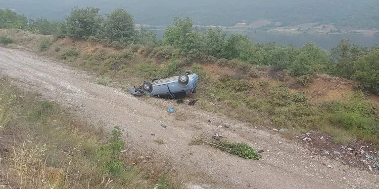 Bursa İnegöl’de otomobil şarampole yuvarlandı