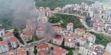 Bursa Mudanya’da yangın! Alevler alt katlara sıçradı