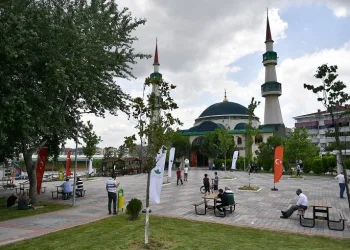 Bostancı Camii çevre düzenlemesi tamamlandı