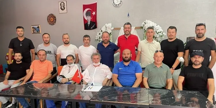 Burgazspor’da Erdem Karataş güven tazeledi