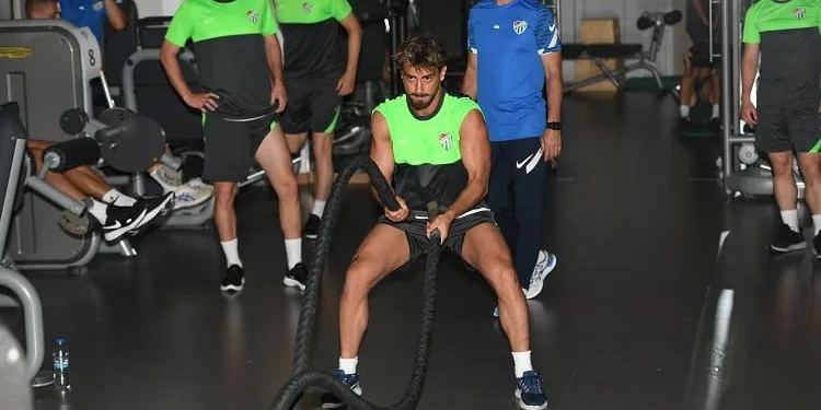 Bursaspor salonda kuvvet çalışması yaptı