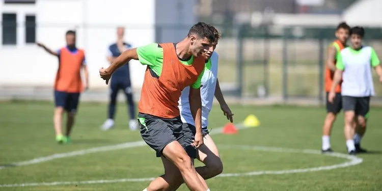 Bursaspor’da Batuhan Kör antrenmana katılmadı