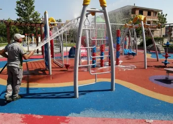 Bursa İnegöl’de bayram temizliği sürüyor