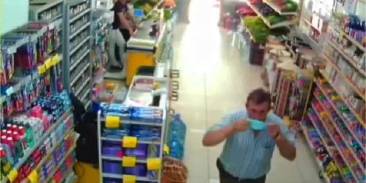 Bursa’da maskesini çıkardığı yeri görenler şaşkınlık yaşadı