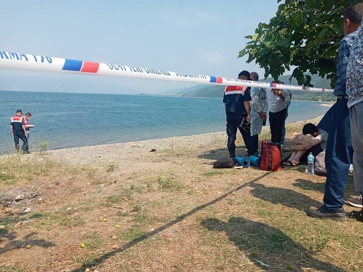 İznik Gölü'nde kayıp alarmı! Arama çalışmaları sürüyor