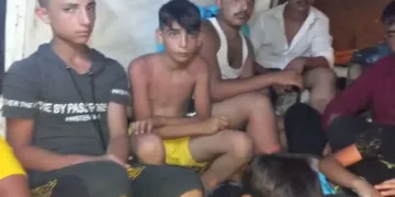 3 kişilik araçtan 19 kişi çıktı