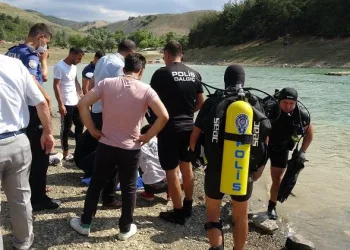 Bursa’da 3 çocuğunu kurtaran baba barajda boğuldu
