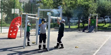 Bursa Yıldırım Belediyesi ilçedeki parkları yenileniyor