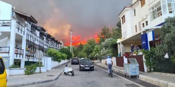 Bir yangın da Marmaris’te! Hızla büyüyor