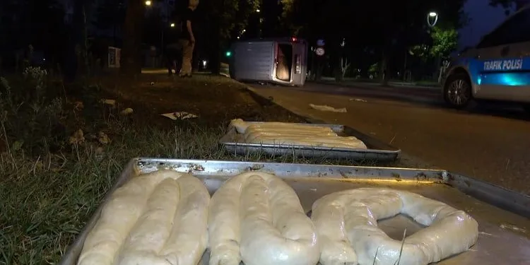Bursa’da hamur yüklü araç takla attı