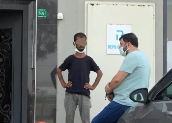 “Abim, annemi ve yengemi öldürdü” diye yardım istedi