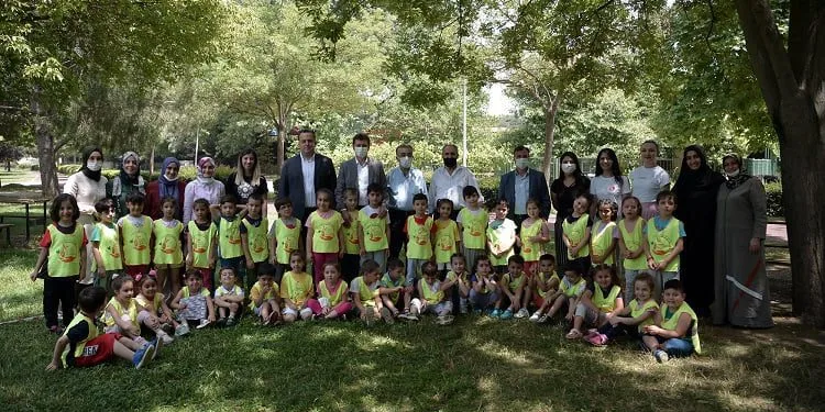 Bilgi Evleri’nde eğitim gören öğrenciler sertifikalarına kavuştu