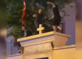 Kilisede tepki çeken görüntülere gözaltı
