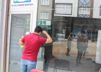 Fatura ödeme merkezinde yüzlerce kişi dolandırıldı