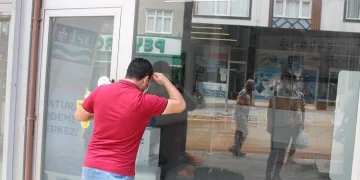 Fatura ödeme merkezinde yüzlerce kişi dolandırıldı