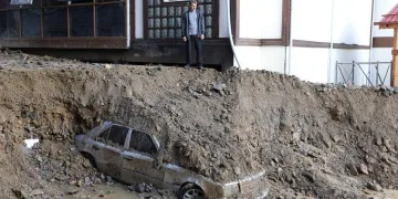 Rize’de afetin hasarı gün ağarınca ortaya çıktı