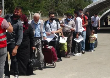 Suriyeliler bayram için ülkelerine gitmeye başladı