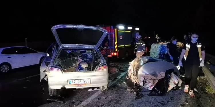 Bursa’da gaz pedalı takılı kalan TIR dehşet saçtı