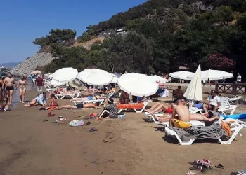 Milli Park’ta şezlong ve şemsiye kiralama ücretine tepki