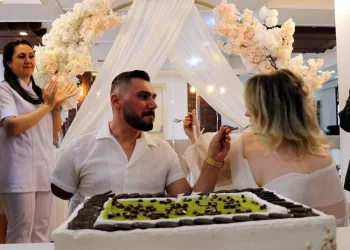 ‘Pençe-Şimşek’ harekatının gazisi, hastanede evlendi