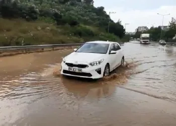 Bursa-Yalova yolunda sürücülerin zor anları