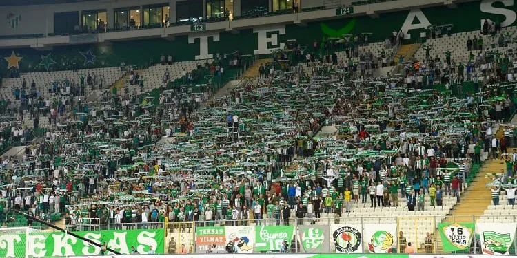 Bursaspor, taraftarına kavuşmak için gün sayıyor