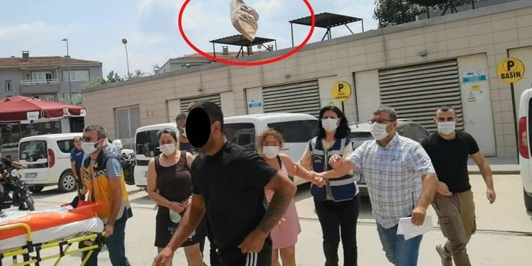 Bursa’da hırsızlık şüphelisi gazetecilere terlik fırlattı
