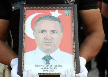 Hakkari’de amirini şehit eden polis tutuklandı