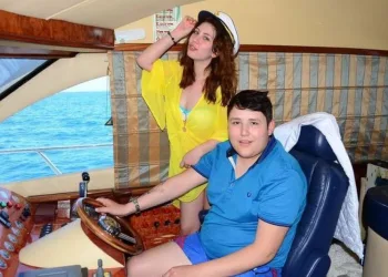 Eski eşi avukatı aracılığıyla hakkındaki iddialara isyan etti
