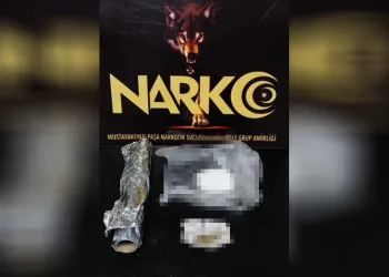 Bursa’da çarparak durdurulan araçtan uyuşturucu çıktı