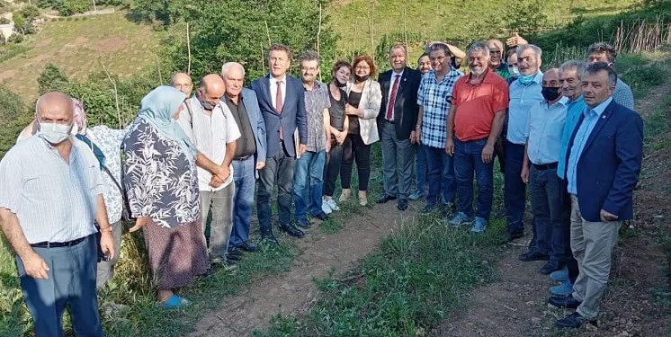 Fındık bahçeleri sökülen çiftçiler dertli