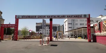 Rahatsızlanınca hamile olduğu ortaya çıktı! Babası gözaltına alındı