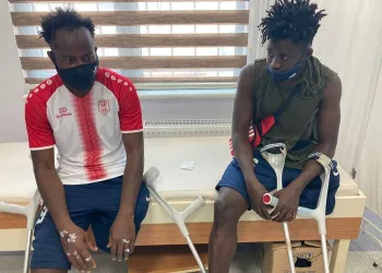 Otobüs şoförü engelli futbolcuları darp etti
